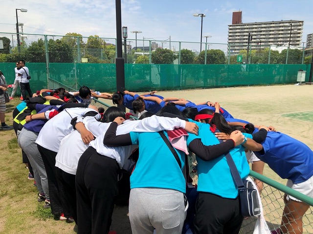 団体戦　円陣[1]